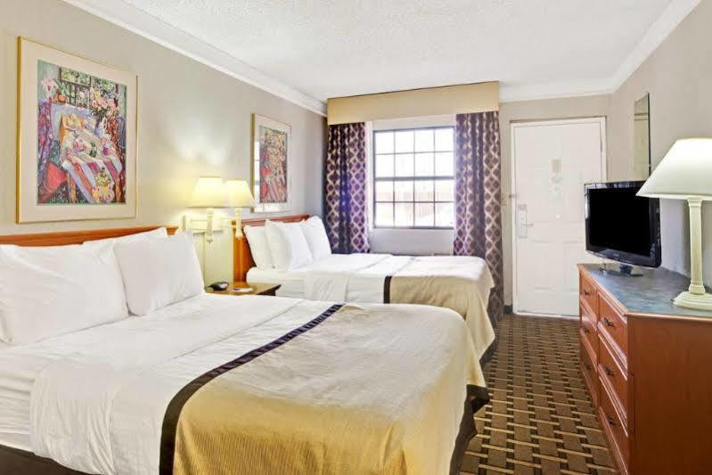 Red Roof Inn Houston North - Fm1960 & I-45 Westfield Buitenkant foto