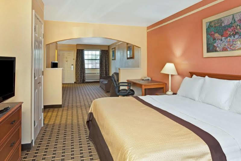 Red Roof Inn Houston North - Fm1960 & I-45 Westfield Buitenkant foto